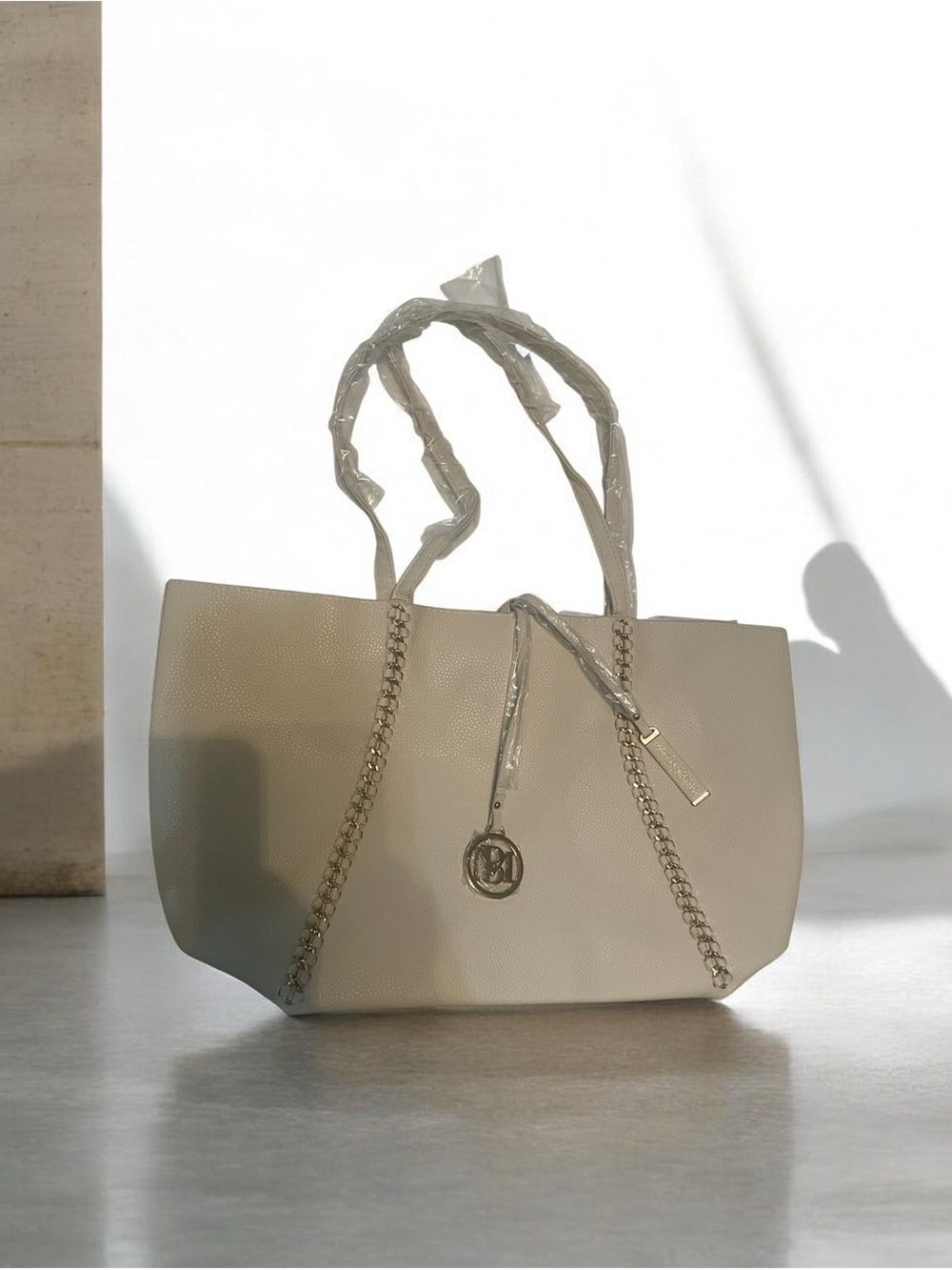 Badgley Mischka Tote new with tags cream color